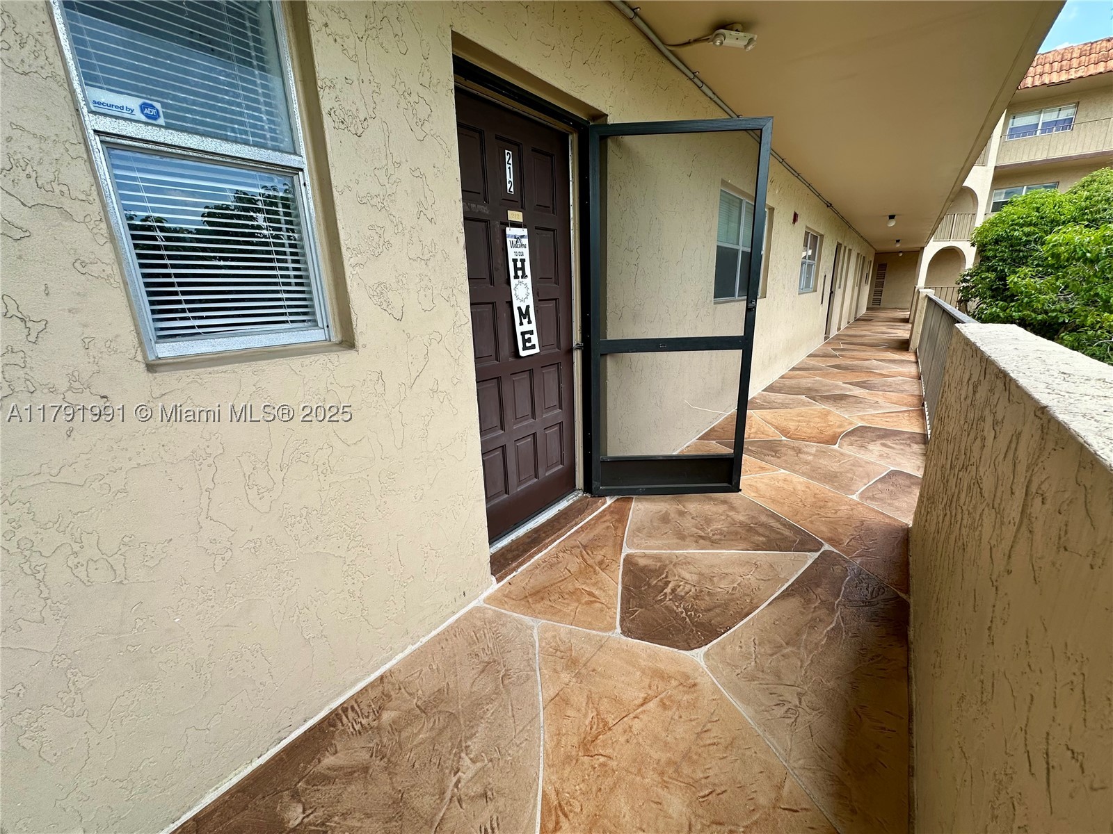 6201 N Falls Cir Dr 212 Property Photo 5
