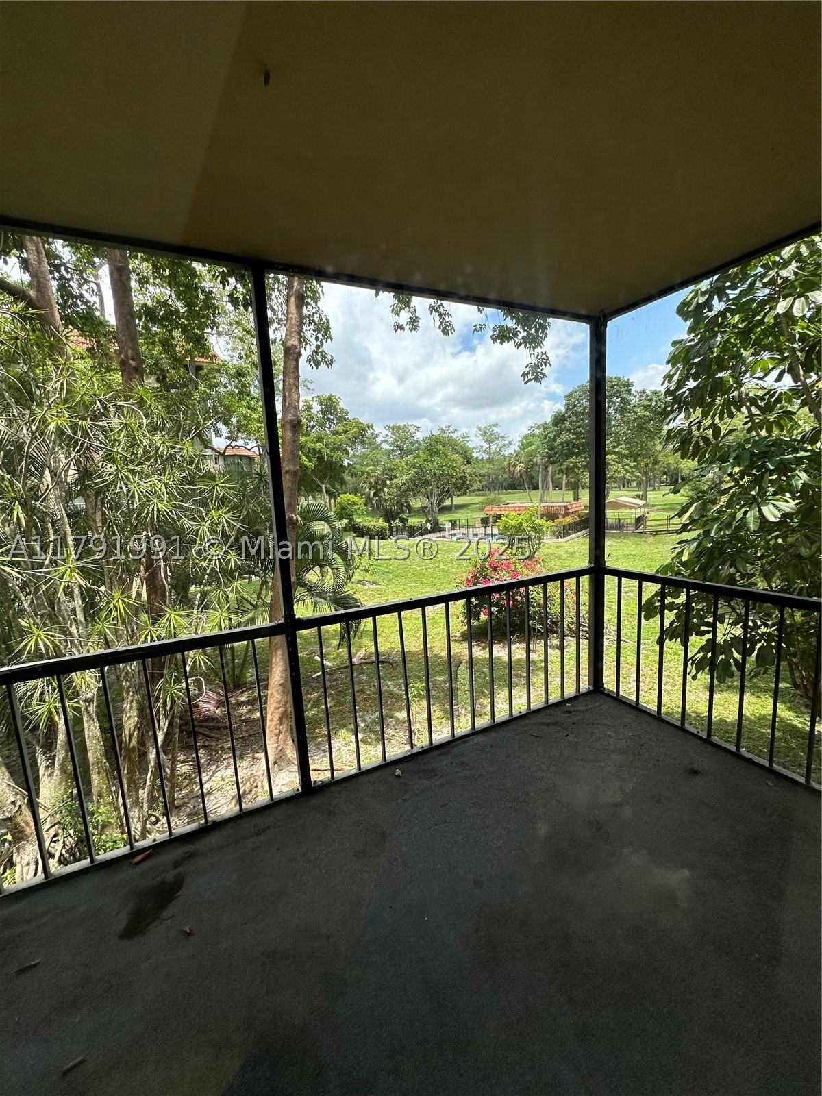 6201 N Falls Cir Dr 212 Property Photo 17
