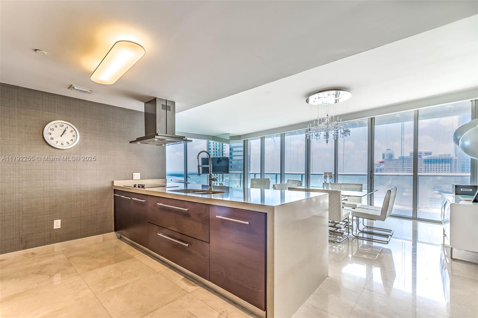 495 Brickell Ave 2801 Property Photo 2
