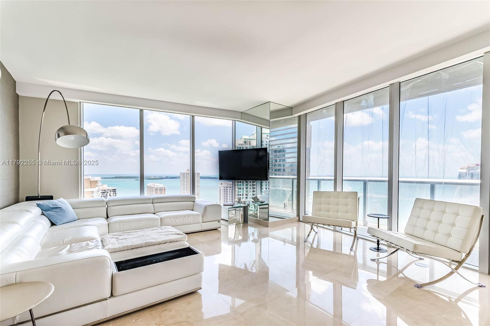 495 Brickell Ave 2801 Property Photo 7
