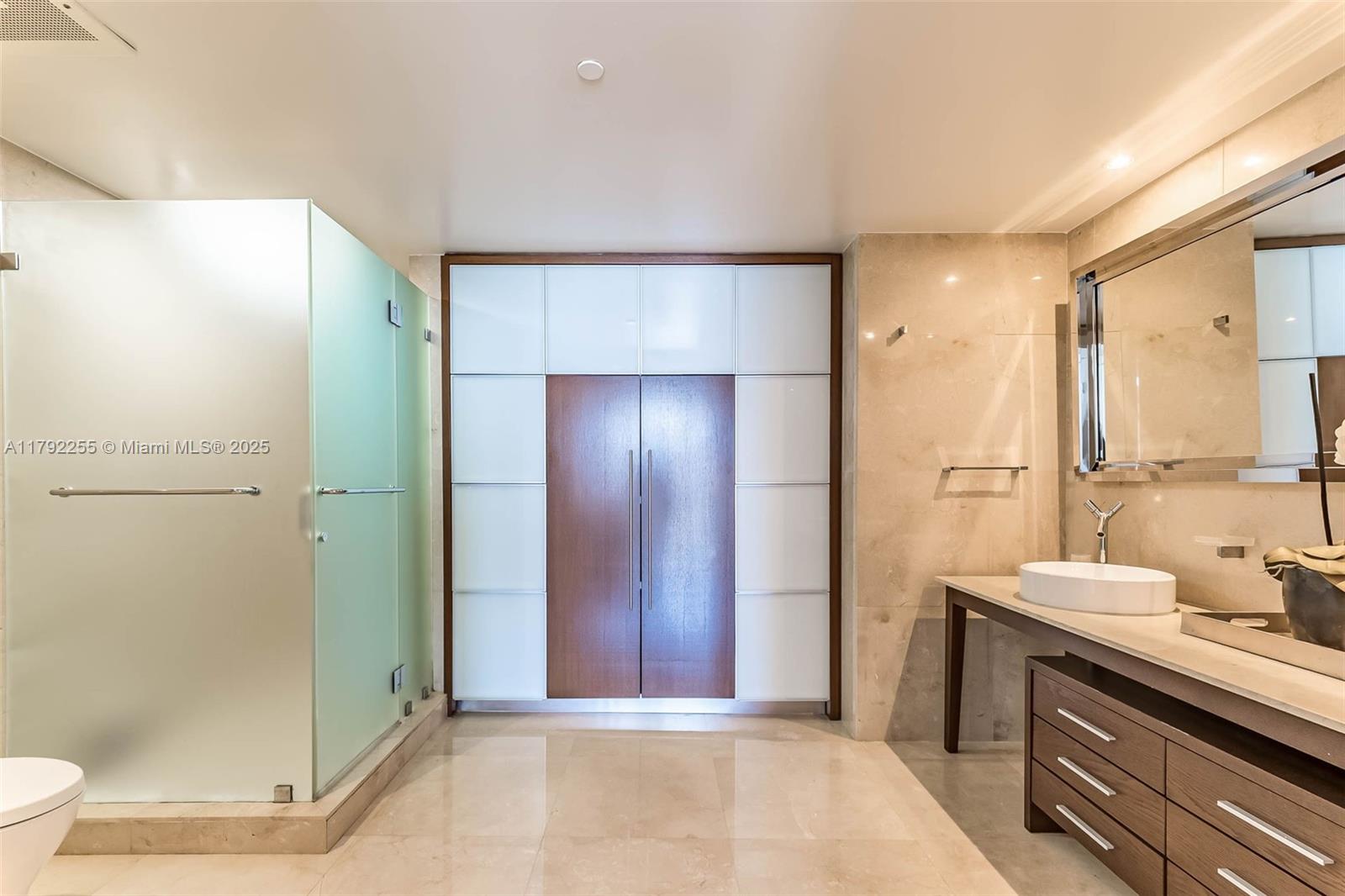 495 Brickell Ave 2801 Property Photo 11