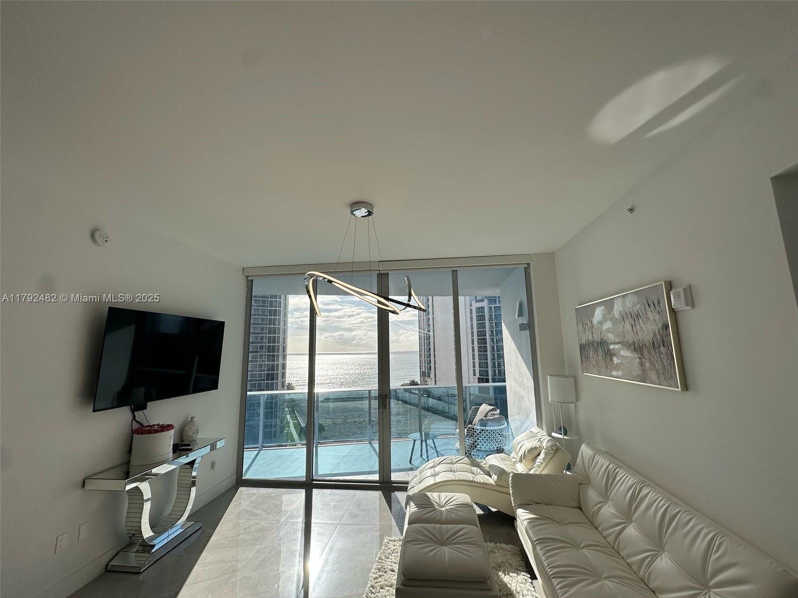 17550 Collins Ave 902 Property Photo 6