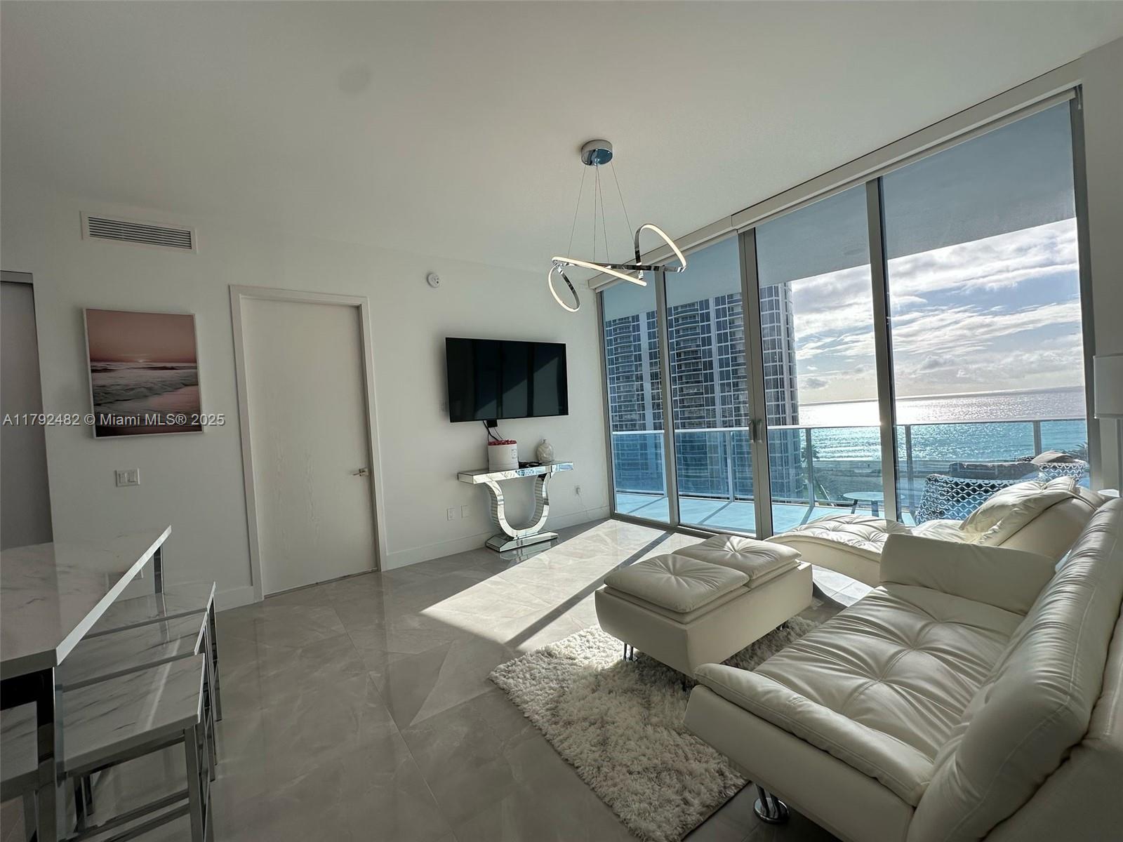 17550 Collins Ave 902 Property Photo 7