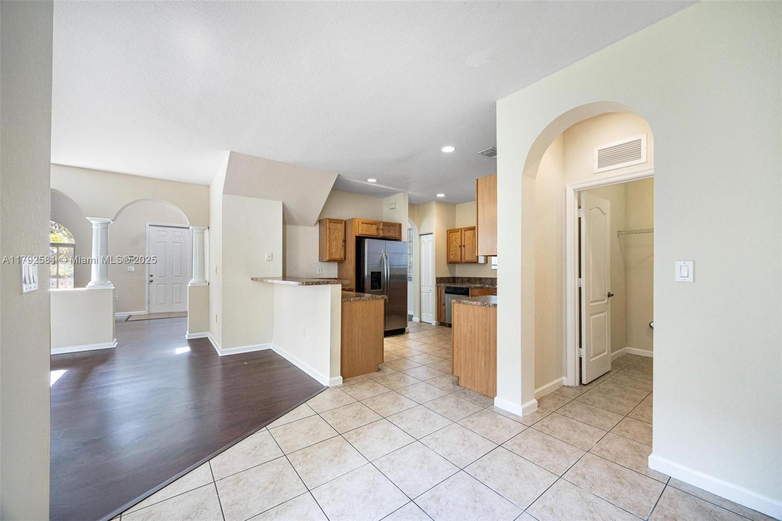 27056 Sw 140th Pl Property Photo 5