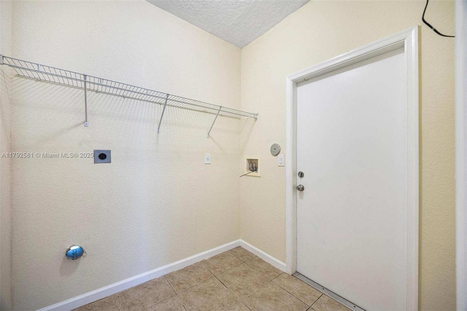 27056 Sw 140th Pl Property Photo 6
