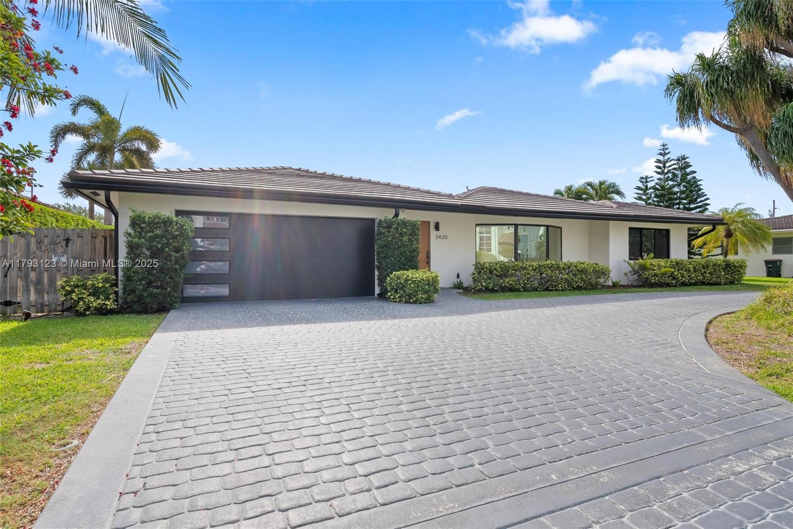 3420 Ne 26th Ave Property Photo 1