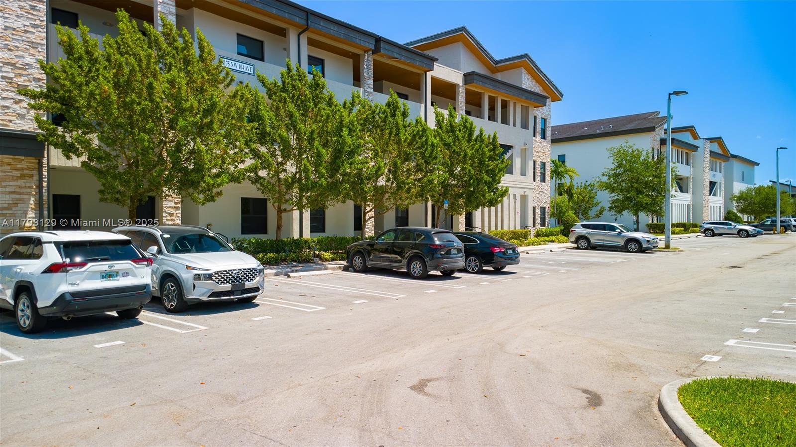 8175 NW 104th Ave 25 Property Photo 1