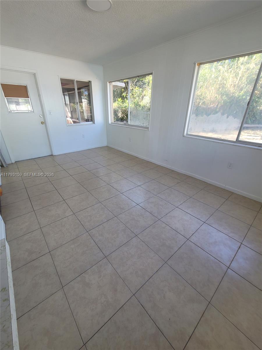 1112 Evanston St Property Photo 23