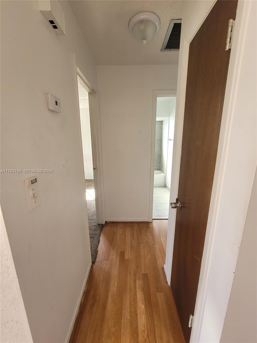 1112 Evanston St Property Photo 27