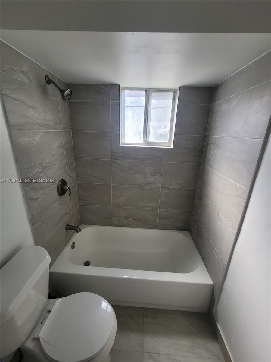1112 Evanston St Property Photo 29