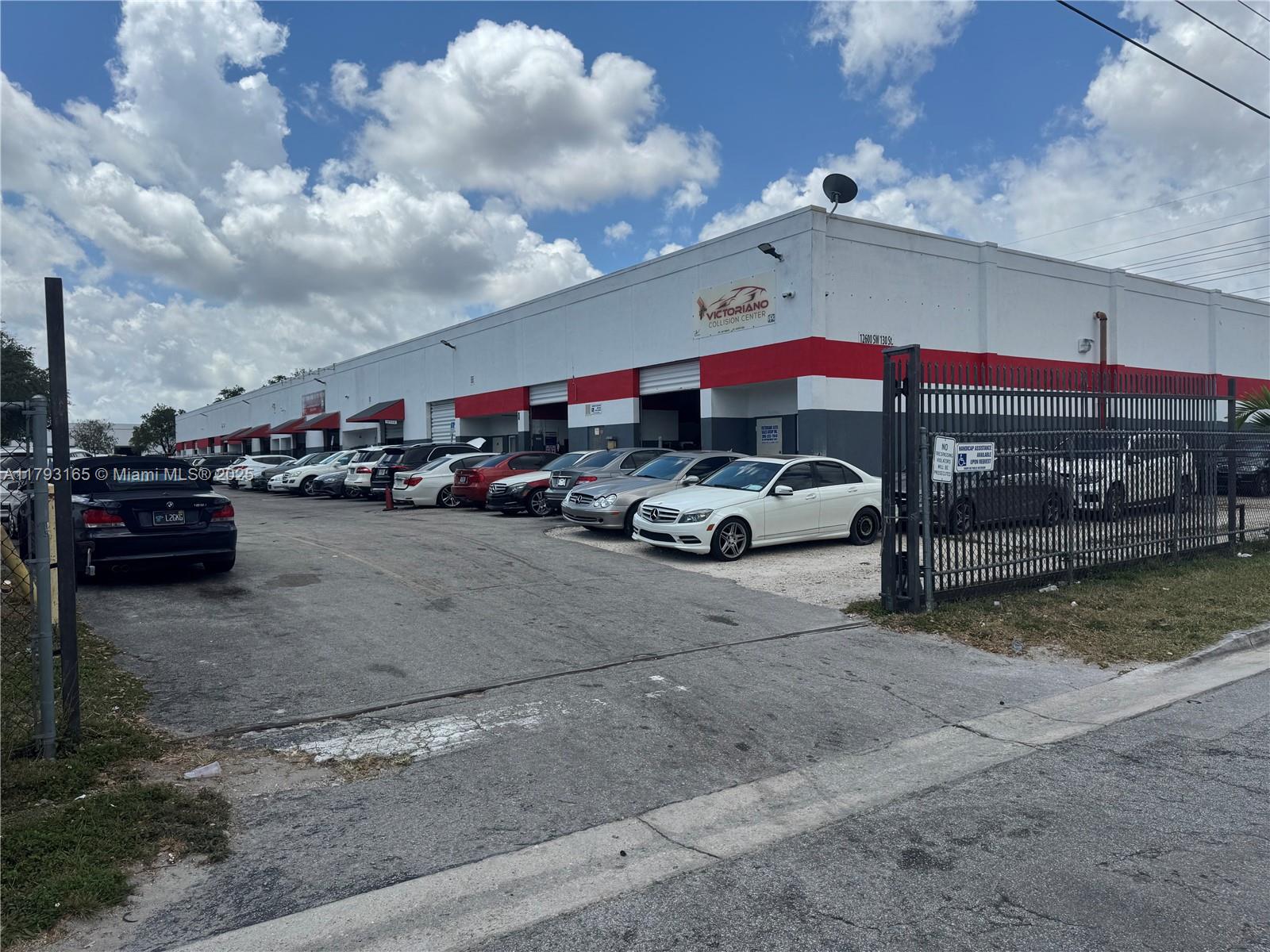 12600 Sw 130th St 1-2-3-4-5-6-7-8-9-10-11-1 Property Photo