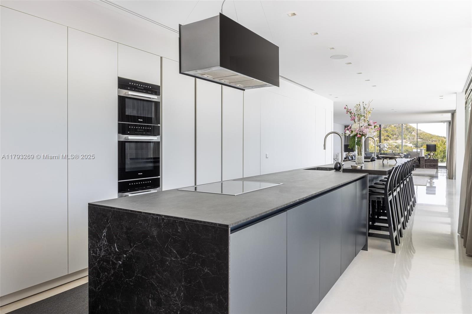 A11793269 Property Photo 31