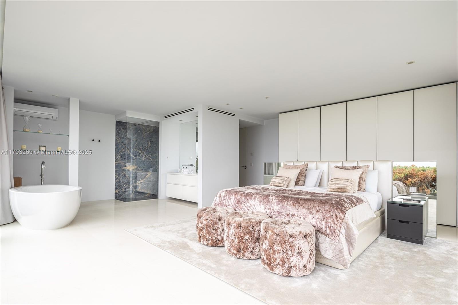 A11793269 Property Photo 39