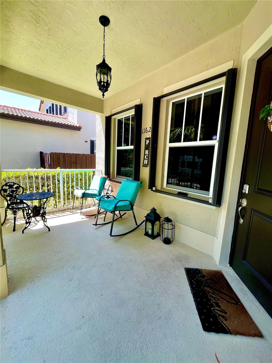 11623 Sw 244th Ln Property Photo 3