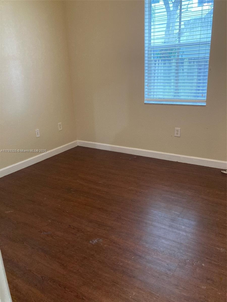 153 Se 28th Pl Property Photo 10