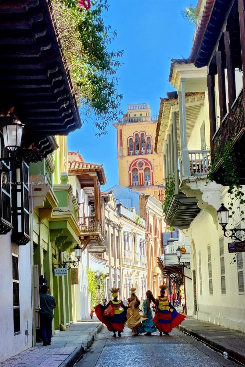 Cartagena Cra 2A #49-360 Avenida Santander 103