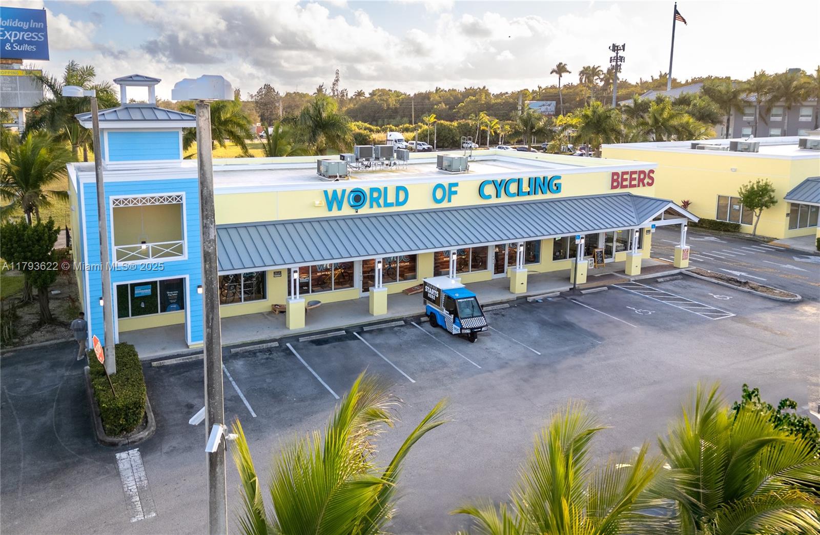 BICYCLE STORE & SHOP Property Photo 1
