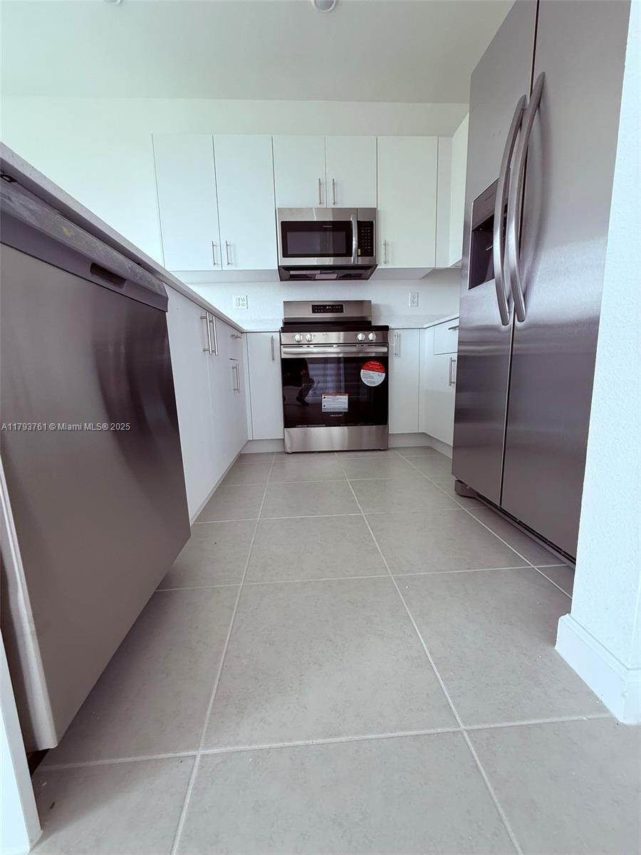 692 Se 13 Ct Property Photo 3