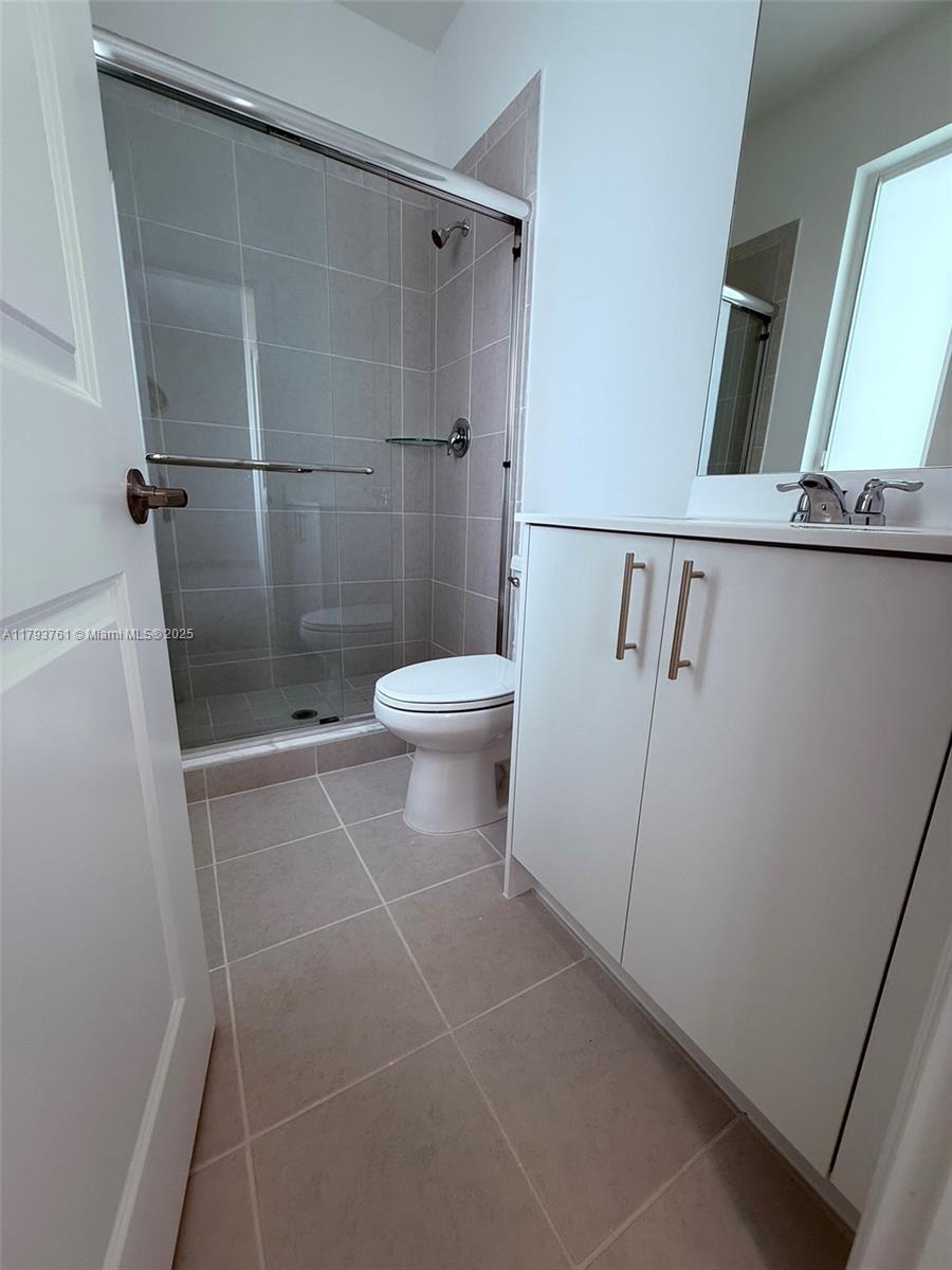 692 Se 13 Ct Property Photo 14