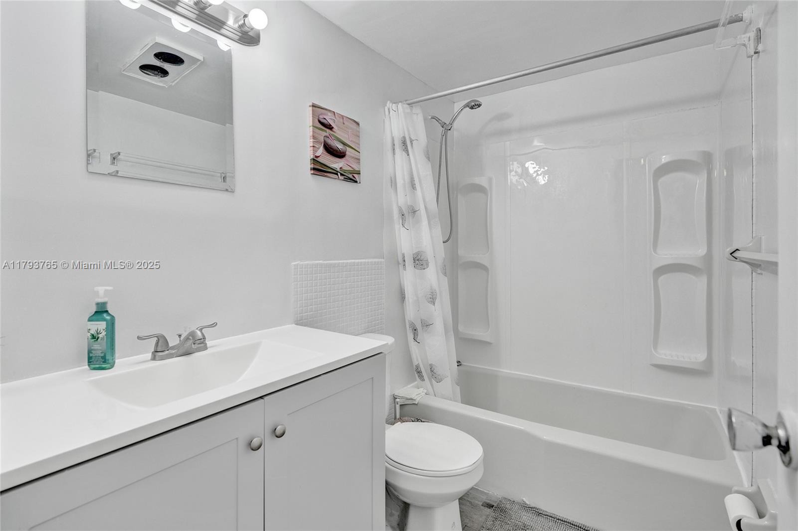 18746 Ne 18th Ave 146 Property Photo 12