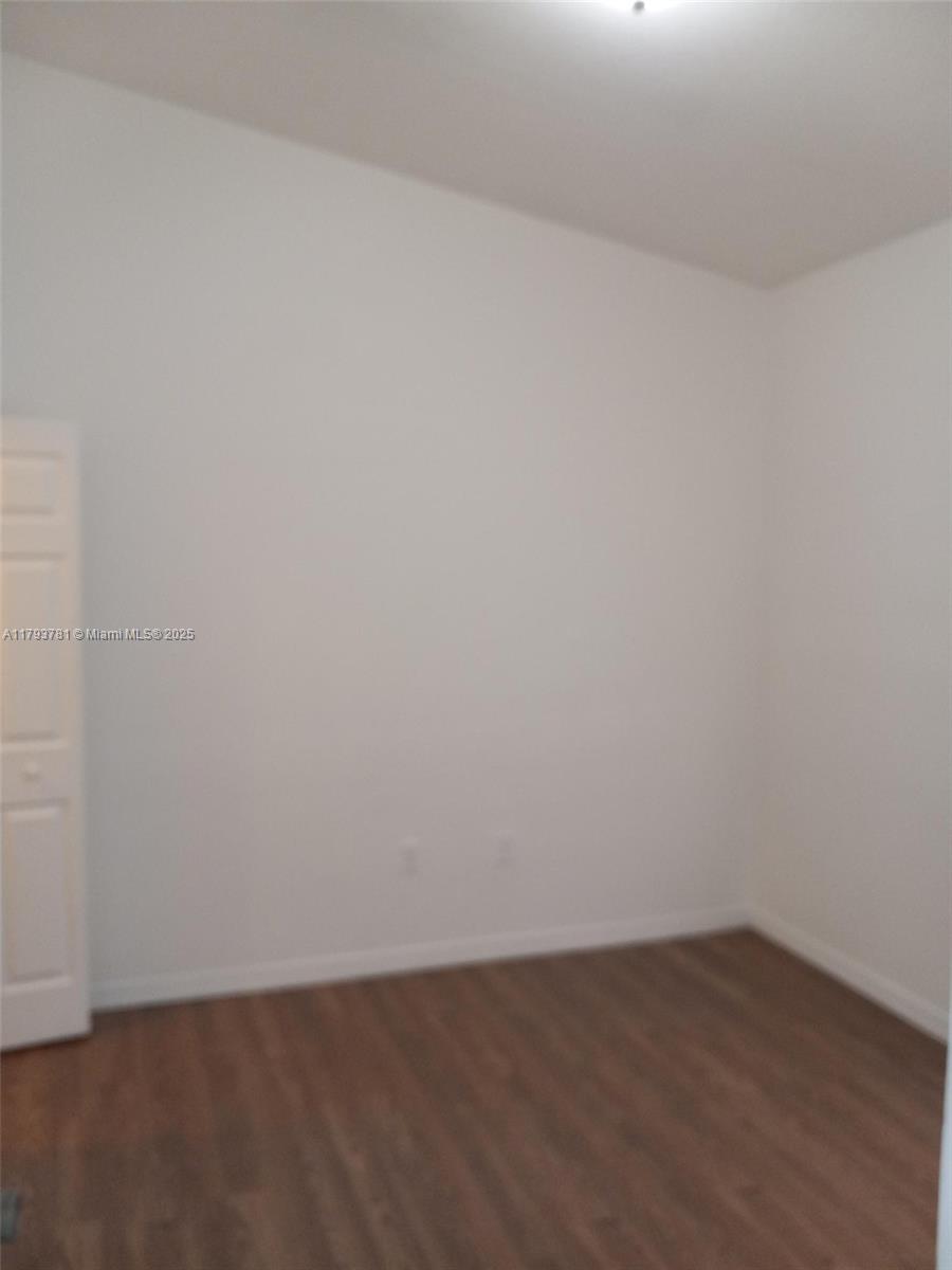 3395 Ne 9th St 202 Property Photo 14