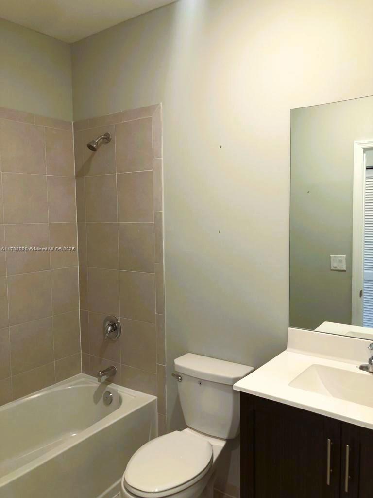2743 Se 15th St Property Photo 11