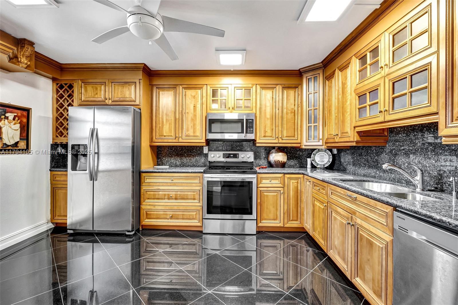 3940 Inverrary Blvd 504-a Property Photo