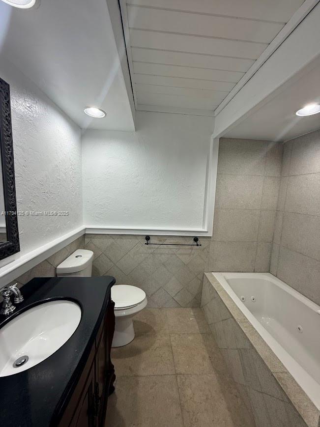 143 Valois Blvd Property Photo 10