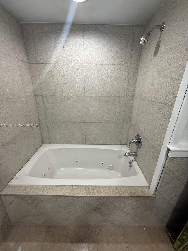 143 Valois Blvd Property Photo 11
