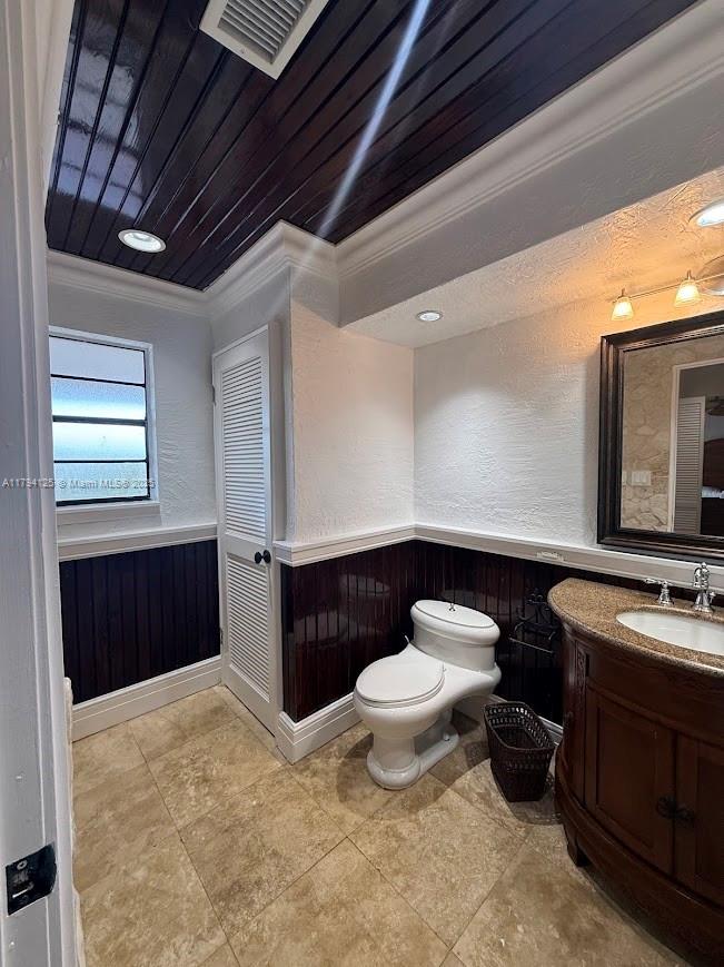 143 Valois Blvd Property Photo 16