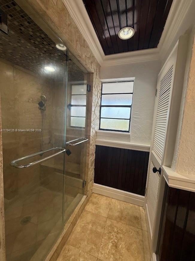 143 Valois Blvd Property Photo 17