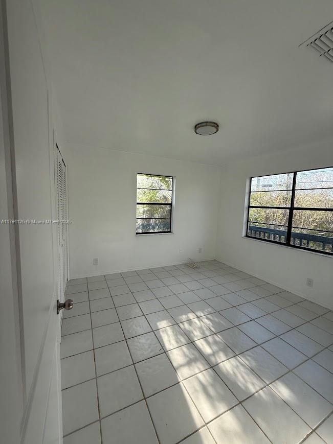 143 Valois Blvd Property Photo 19