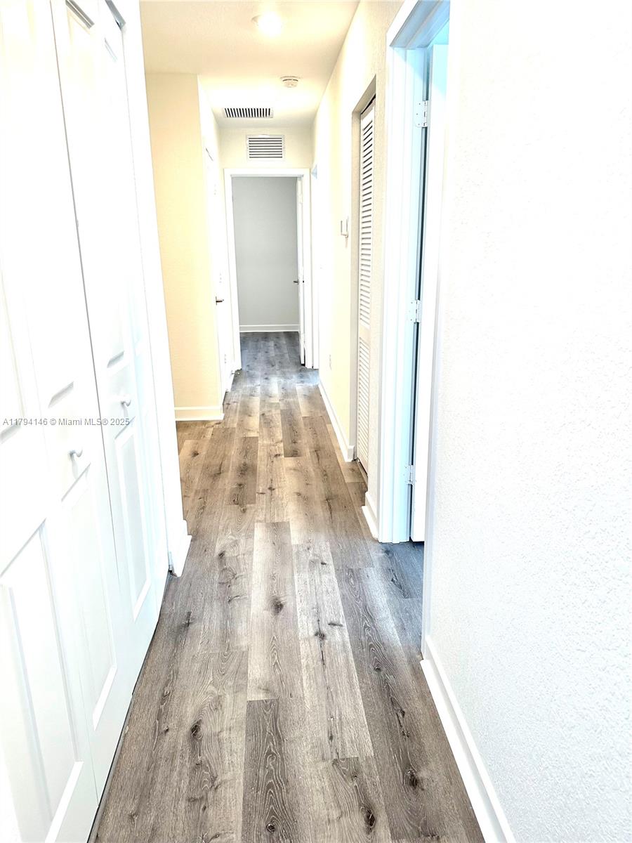 2418 Se 10th Ct Property Photo 11