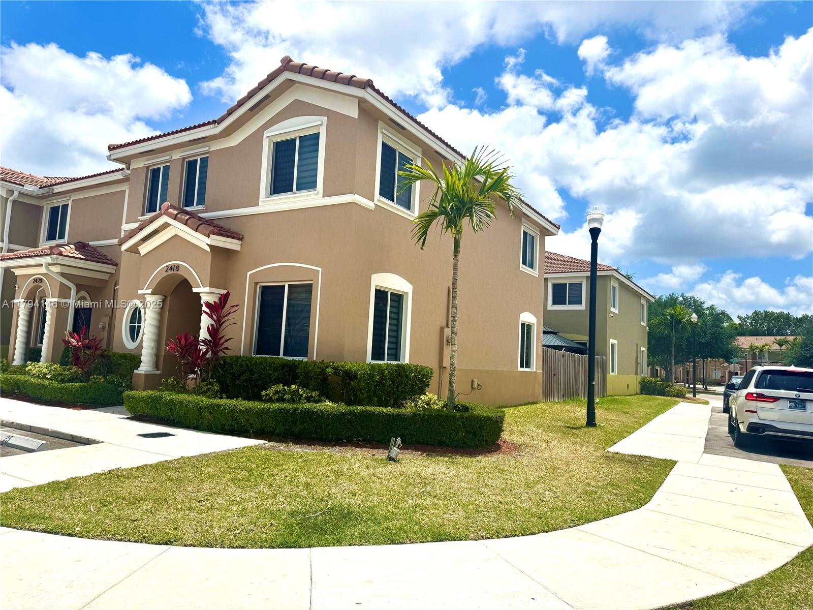 2418 Se 10th Ct Property Photo 19