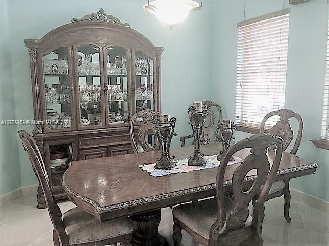 4854 Nw 110th Pl Property Photo 6