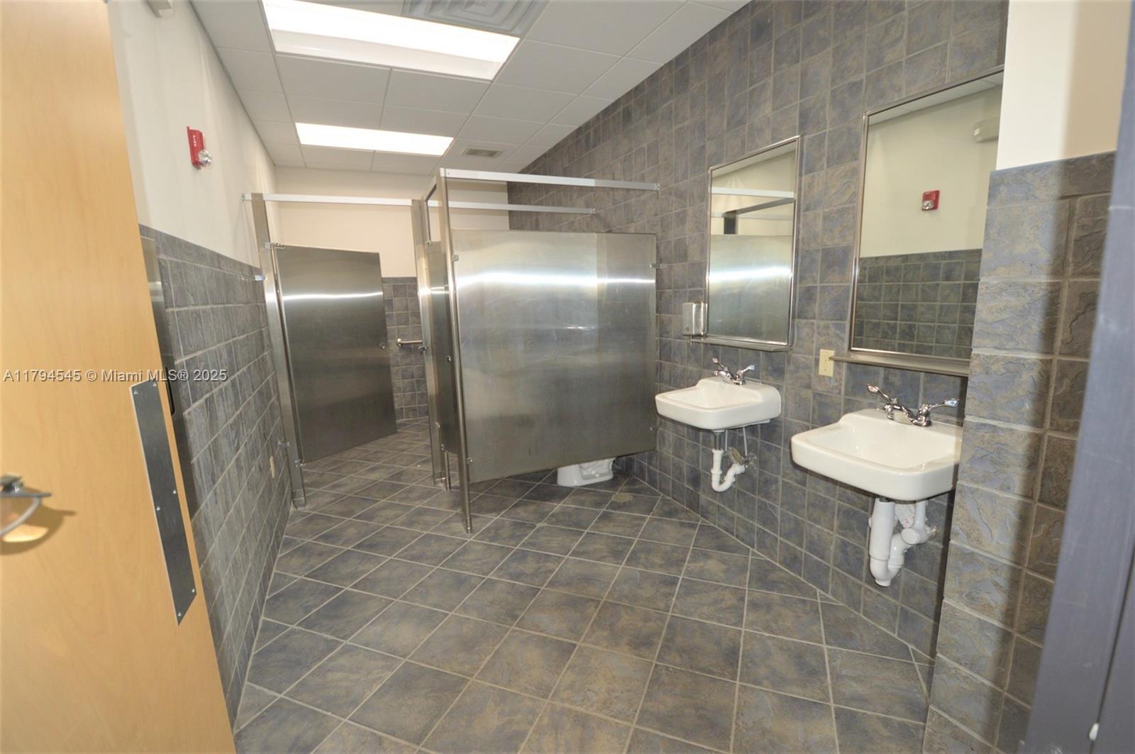 33004 S Dixie Hwy Property Photo 12