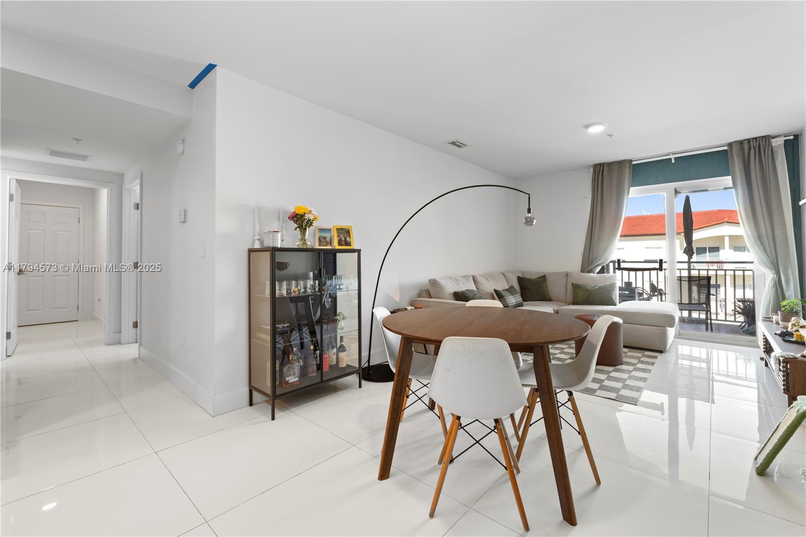 10950 Nw 82nd St 415 Property Photo 5