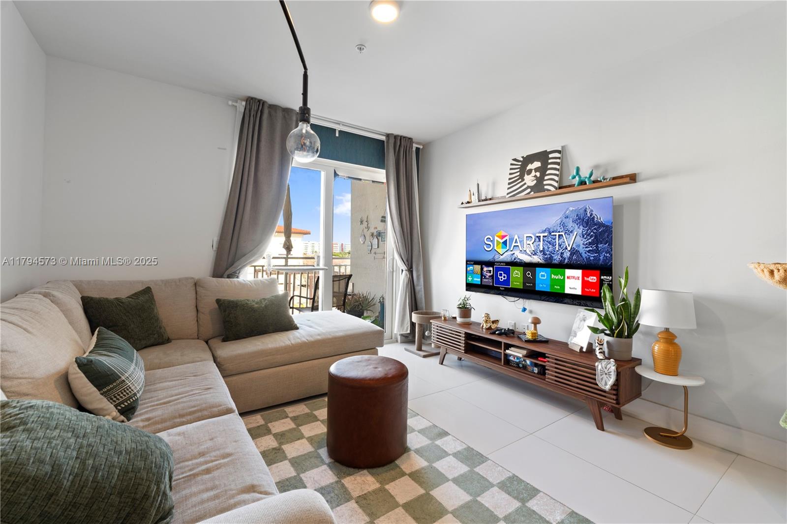 10950 Nw 82nd St 415 Property Photo 7