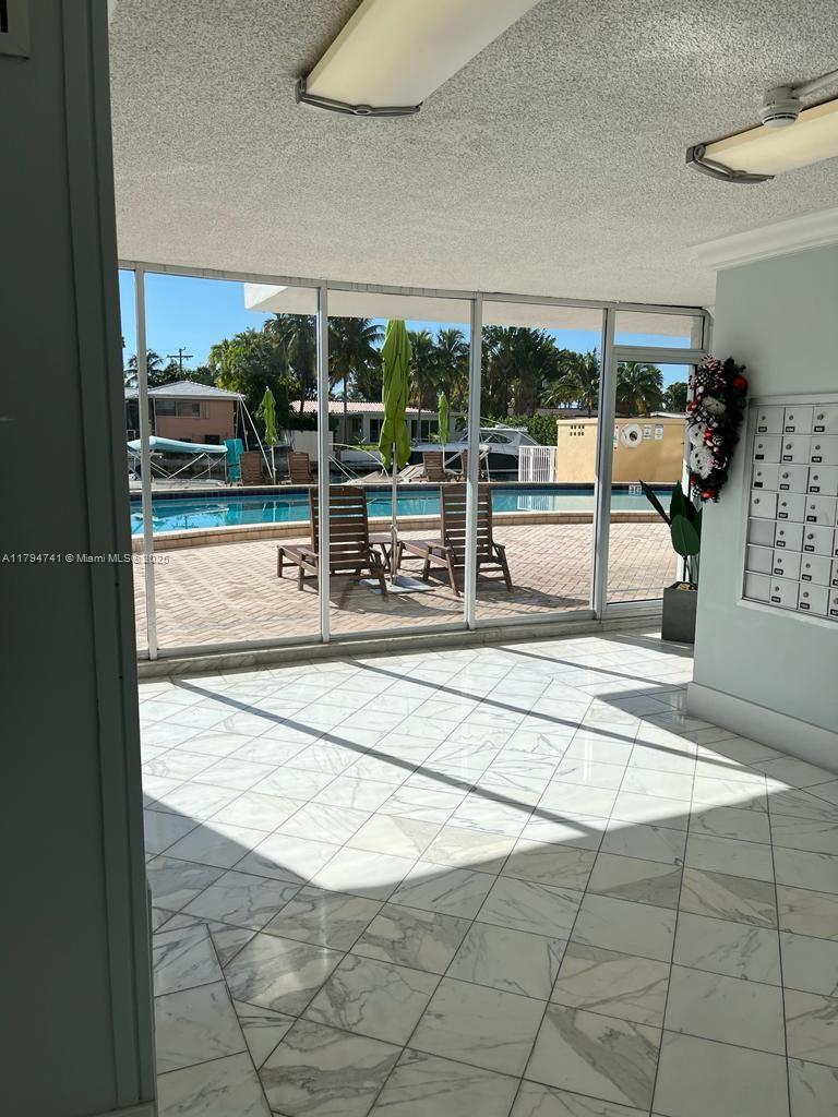 2020 NE 135th St 609 Property Photo 1