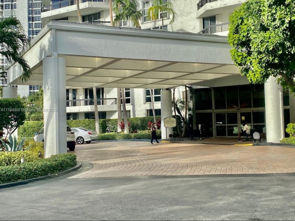 3500 Mystic Pointe Drive 2108 Property Photo 17