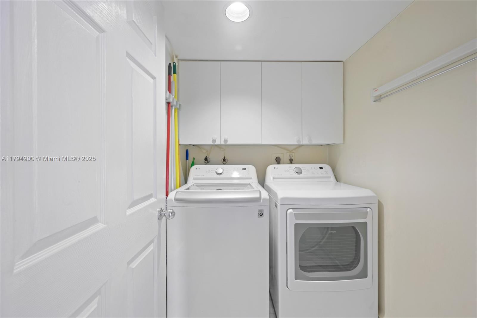 3500 Mystic Pointe Drive 2108 Property Photo 42