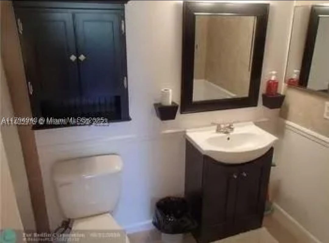 4400 Hillcrest Dr 215-b Property Photo 10