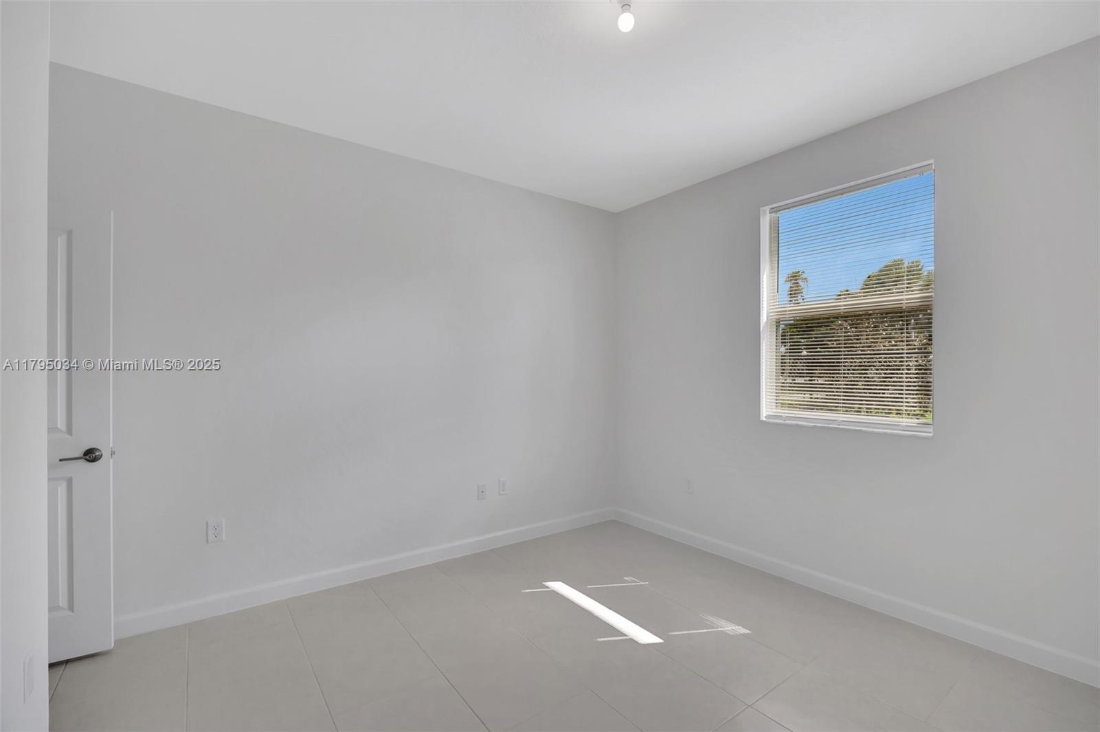 817 Se 26 Rd B Property Photo 12