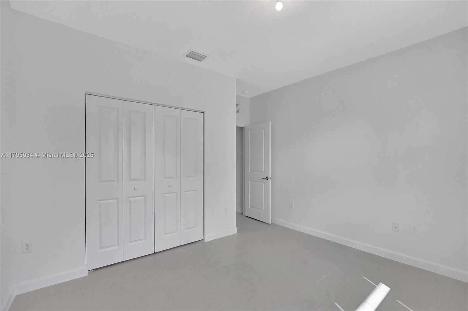 817 Se 26 Rd B Property Photo 13
