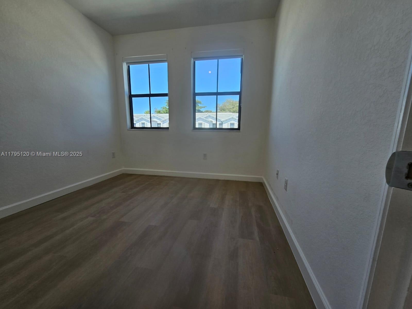 28553 Sw 134th Ct Property Photo 7