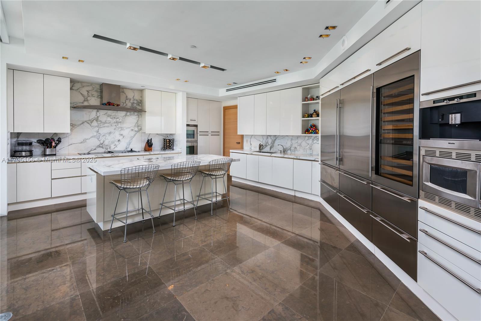 7143 Fisher Island Dr 7143 Property Photo 9