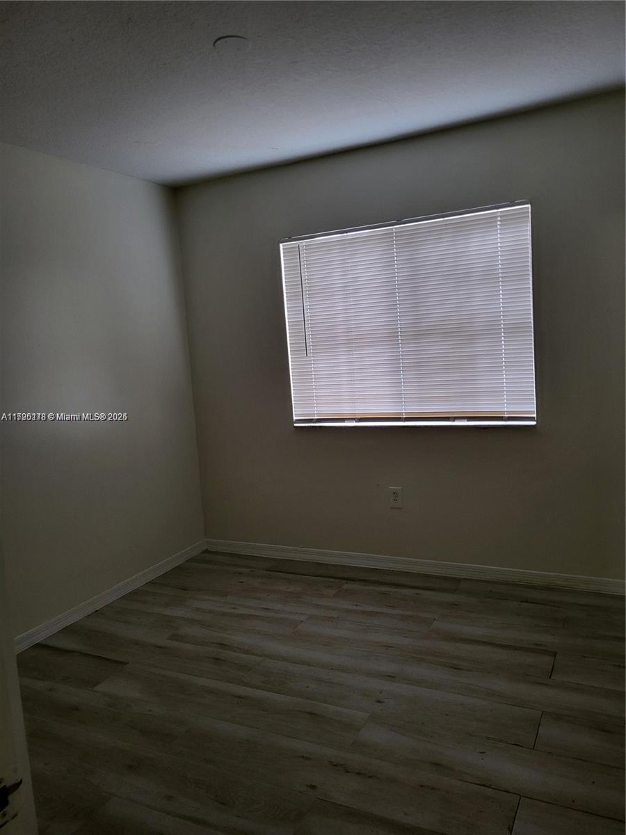 1260 Se 31st Ct 106-34 Property Photo 6