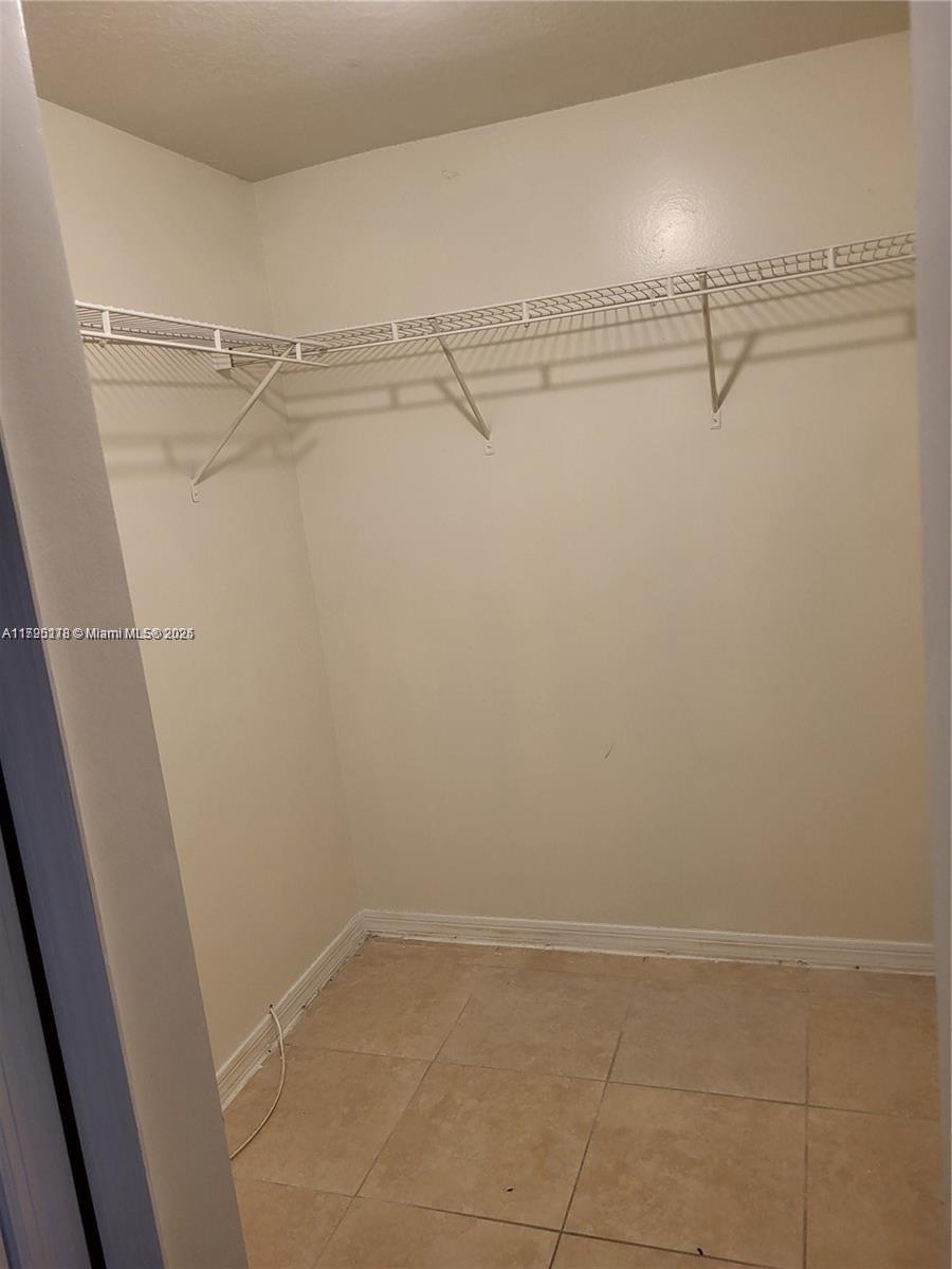 1260 Se 31st Ct 106-34 Property Photo 12