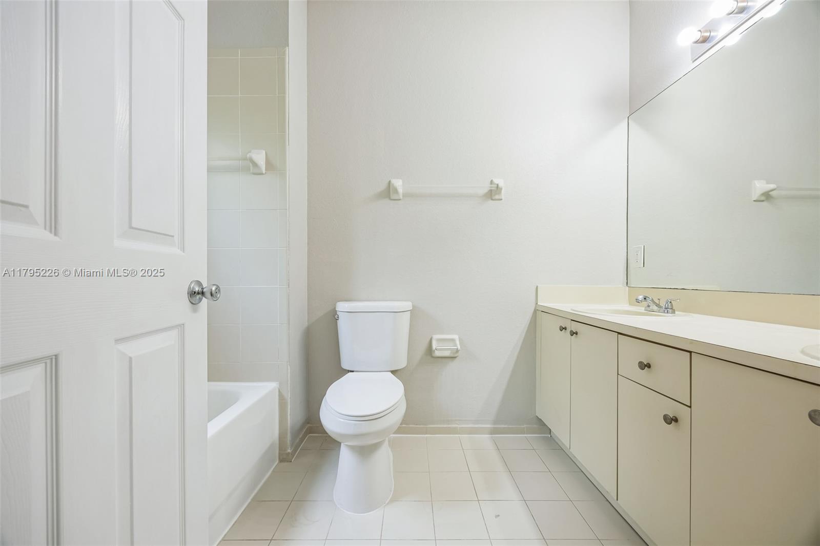 355 Se 20th Ter Property Photo 11