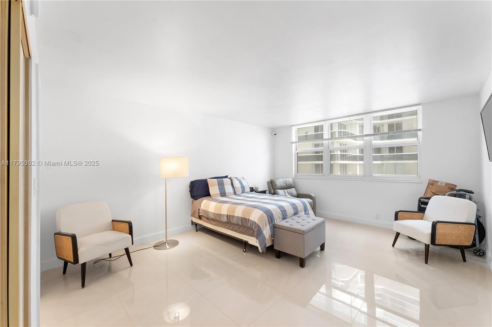 9511 Collins Ave 301 Property Photo 7